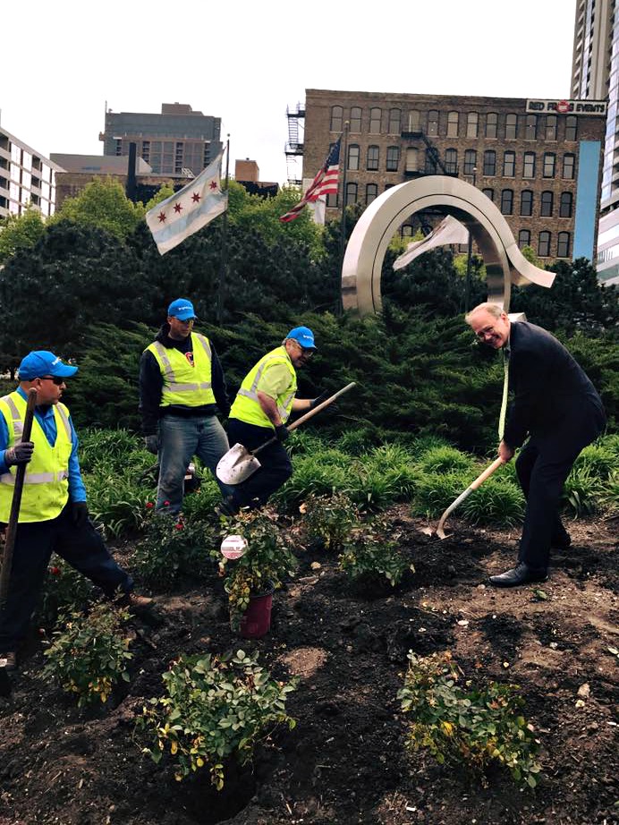 Earth Day Ohio BrightView planting