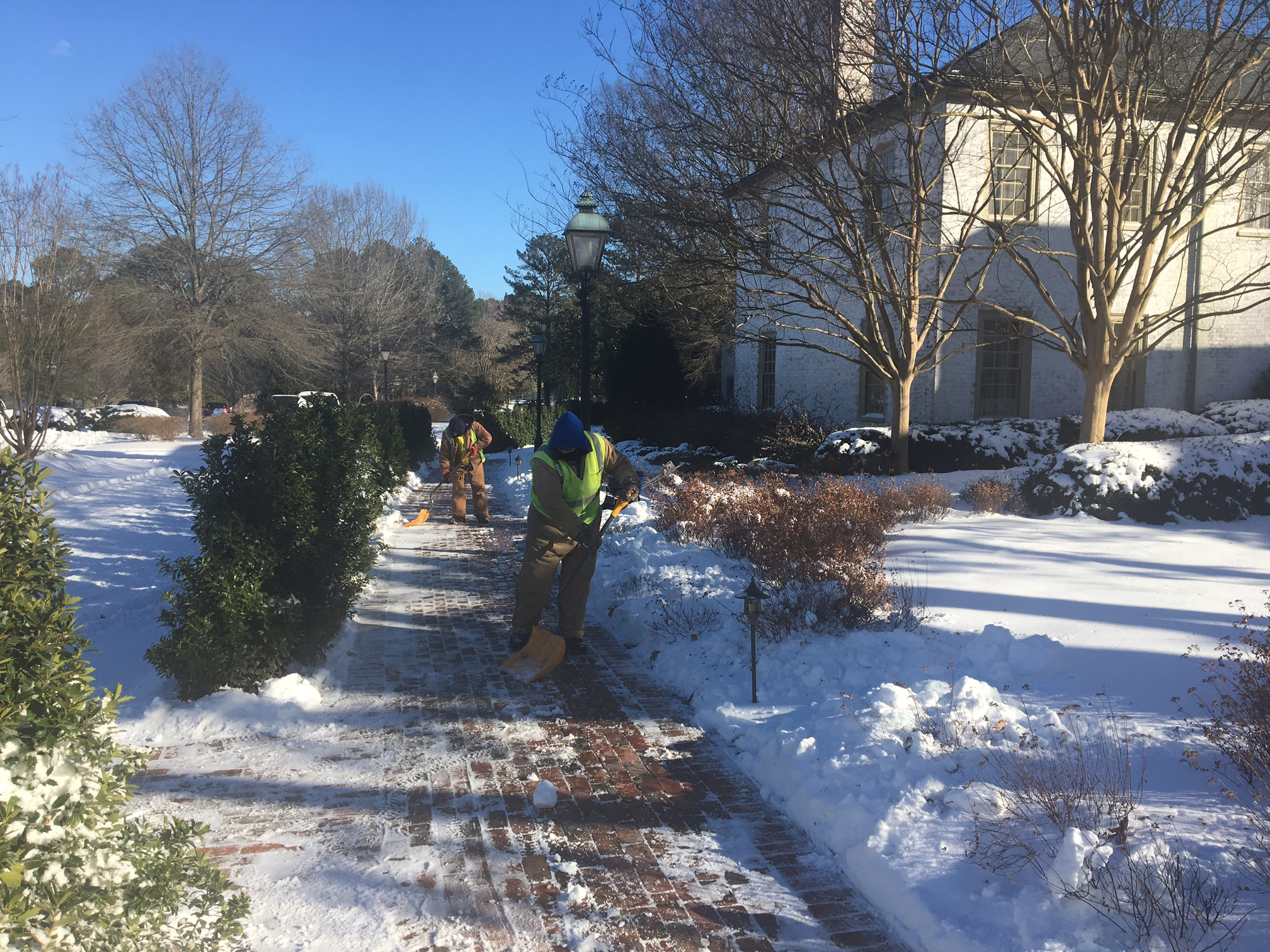Snow Shoveling Tips from the Pros